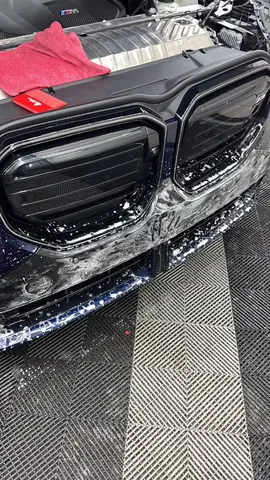PPF auto, protecție zgârieturi și piatră, cadru vertical după aplicare PPF, atelier Criss Wrap Bragadiru.