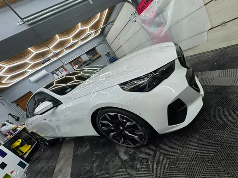 Protecție vopsea cu folie PPF, zona capotă protejată cu PPF, aplicare profesională la Criss Wrap, Bragadiru.