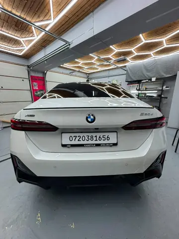 Protecție vopsea cu folie PPF, cadru vertical după aplicare PPF, aplicare profesională la Criss Wrap, Bragadiru.