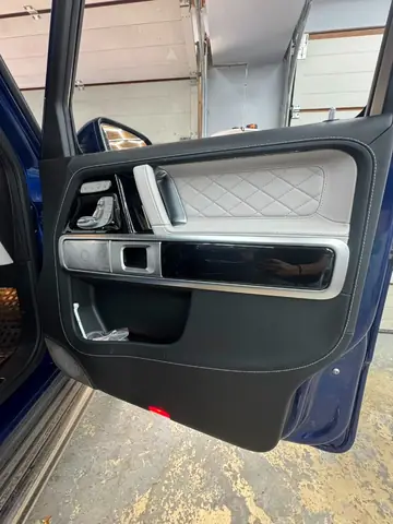Folie PPF auto gloss, luciu de oglindă pe vopsea protejată, luciu de oglindă — lucrare 88 Criss Wrap.